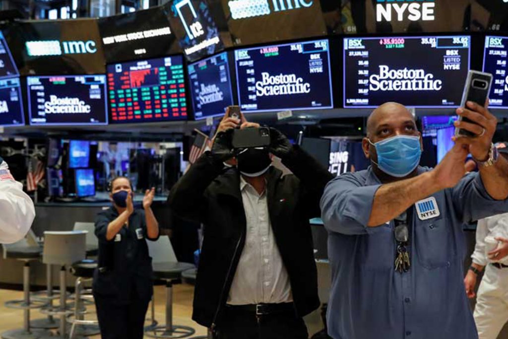 La crisis ha terminado en Wall Street, pero la inflación y las subastas de teletro muestran una burbuja preocupante