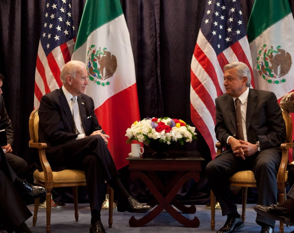 ¿La estrategia de inmigración de Biden?  Se donaron dosis de AstraZeneca a México