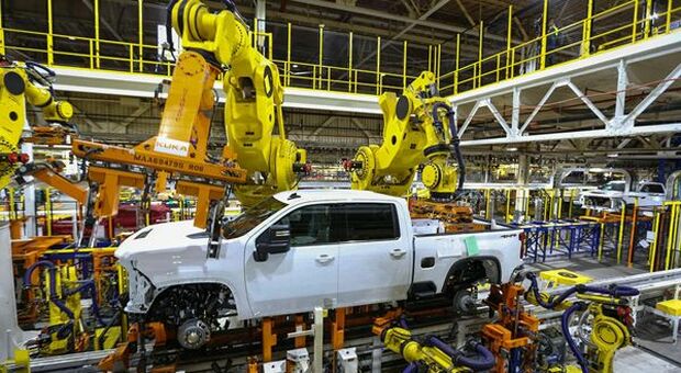 GM está reanudando la producción en las ubicaciones afectadas por la escasez de chips