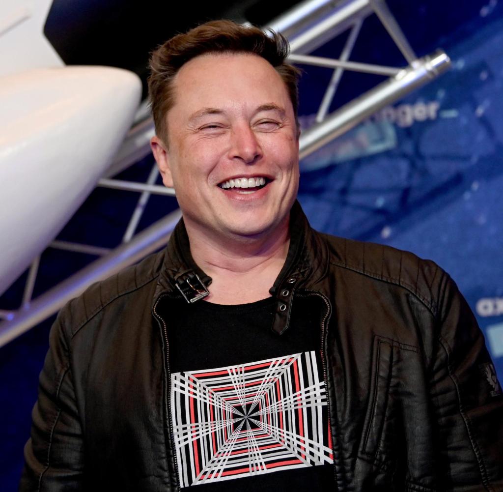 Aparentemente, Elon Musk è spesso una mostra personale: qui alla presentazione del Premio Axel Springer 2020 a Berlino