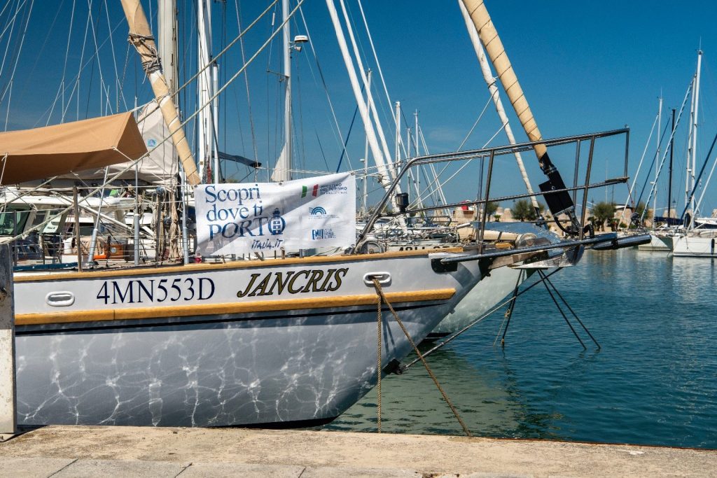 El barco "Jancres" llega a Pescara para promover el turismo marítimo - Virtuo Quotidian